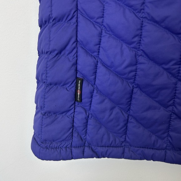 North Face Thermoball Quilted Puffer Vest Women's Size Medium Purple - Picture 9 of 11